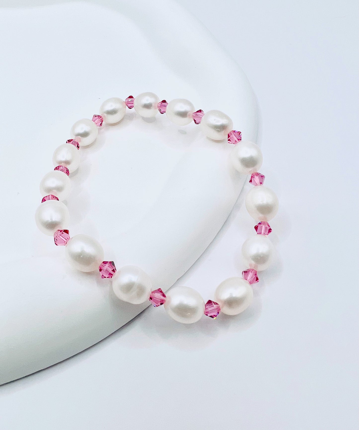 8-9mm WHITE FRESHWATER PEARL WITH SWAROVSKI PINK CRYSTAL BRACELET