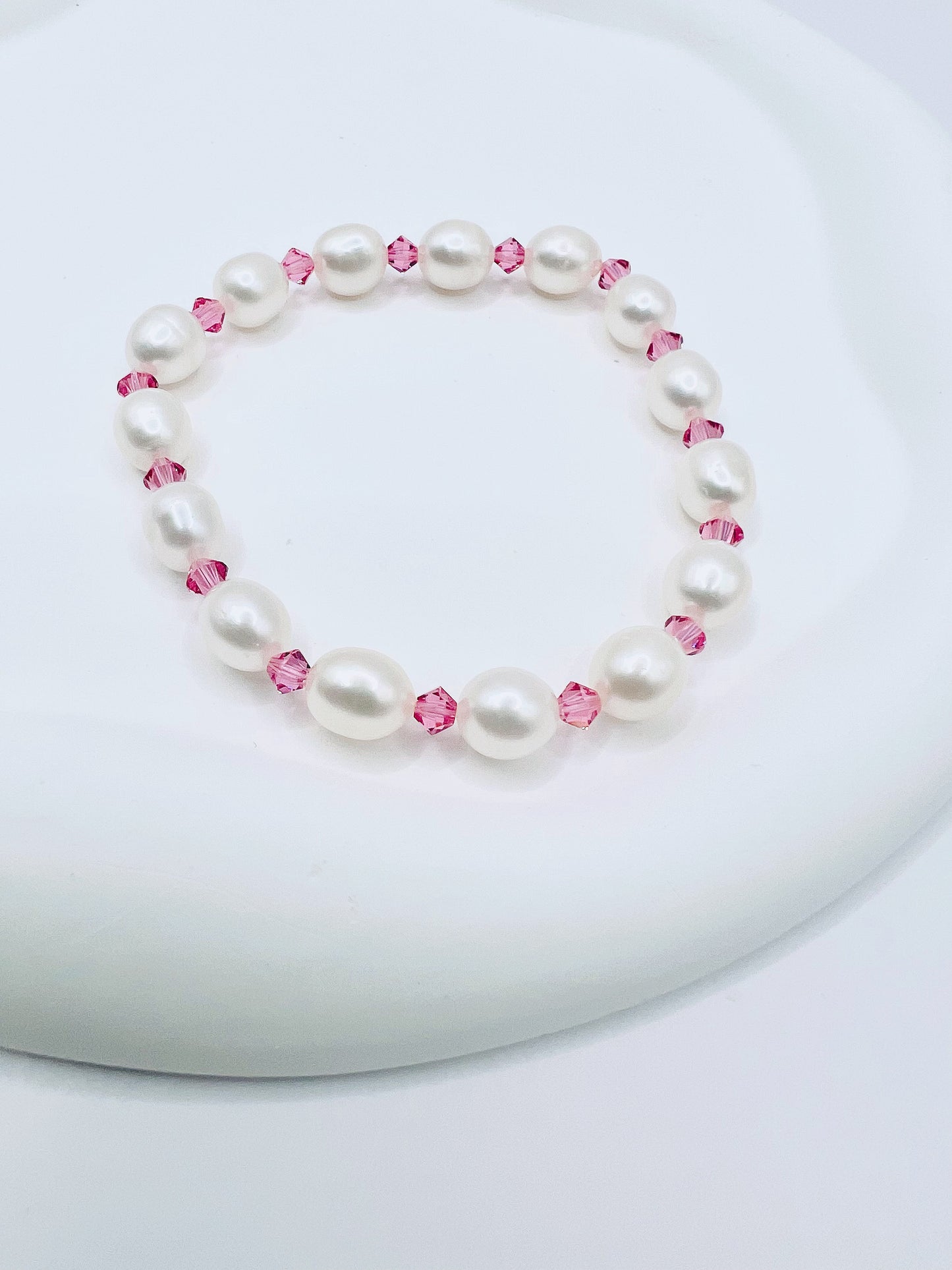 8-9mm WHITE FRESHWATER PEARL WITH SWAROVSKI PINK CRYSTAL BRACELET