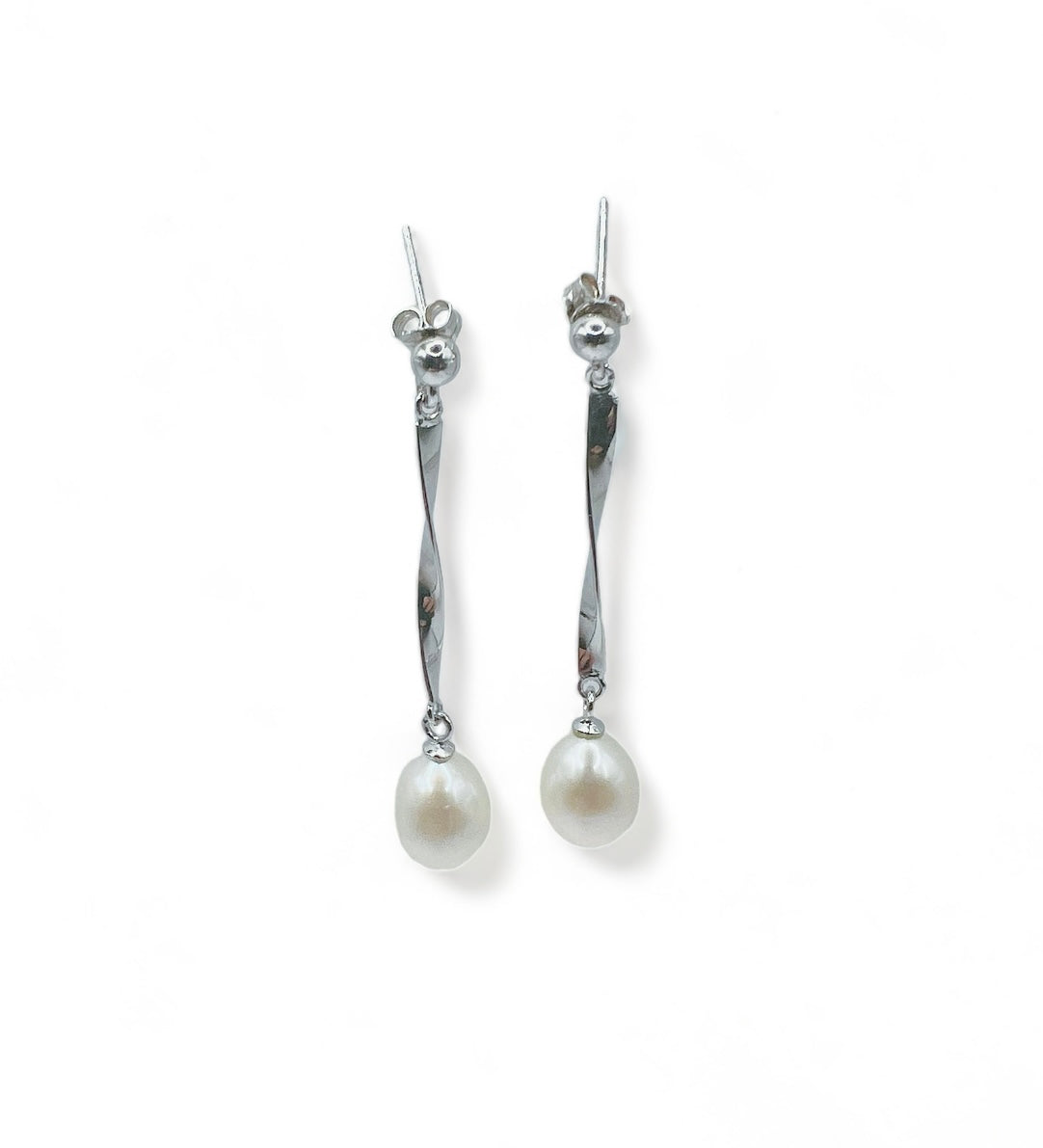 7-8mm WHITE FRESHWATER PEARL EARRINGS