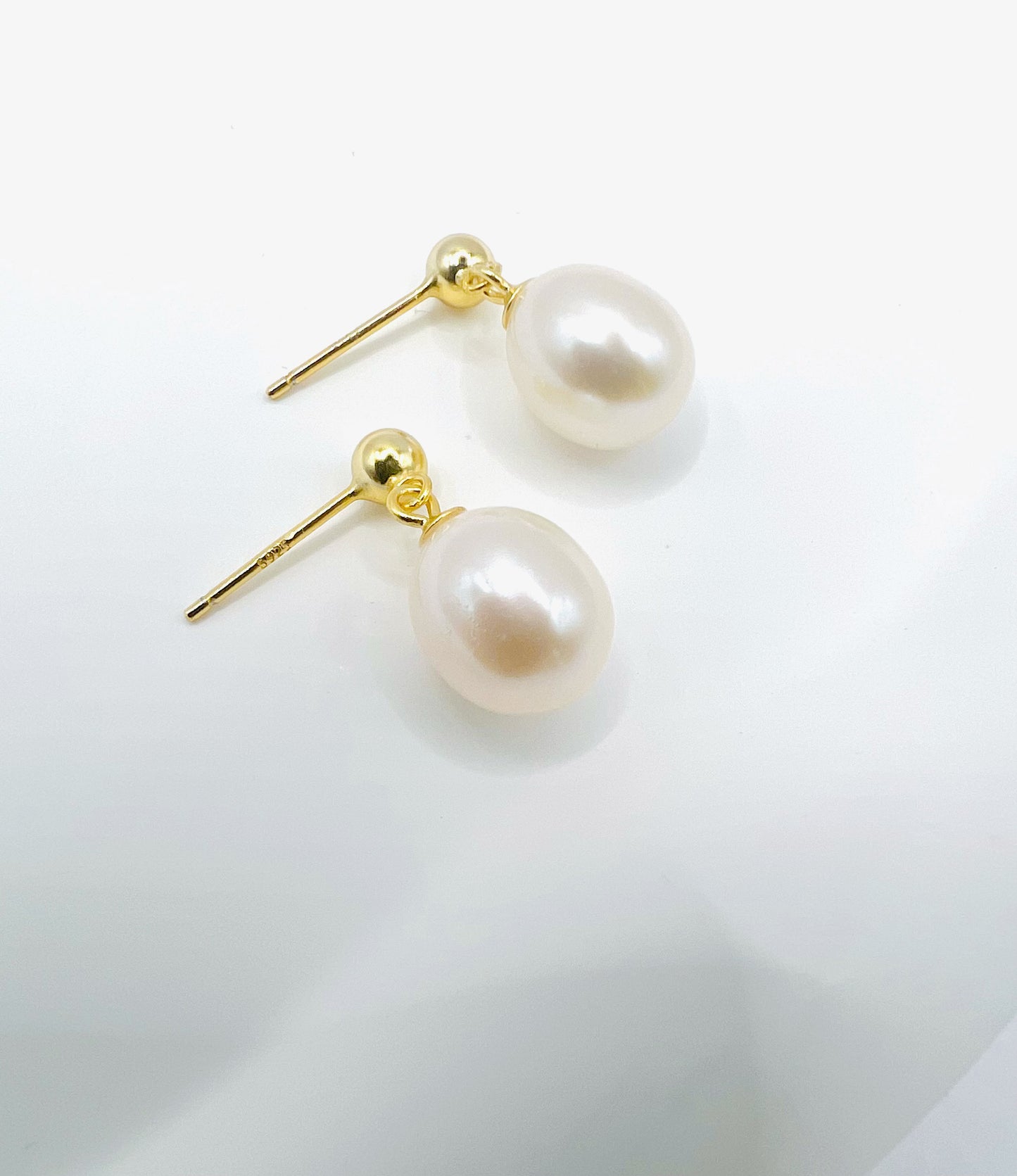 JEMMA WHITE FRESHWATER PEARL EARRINGS