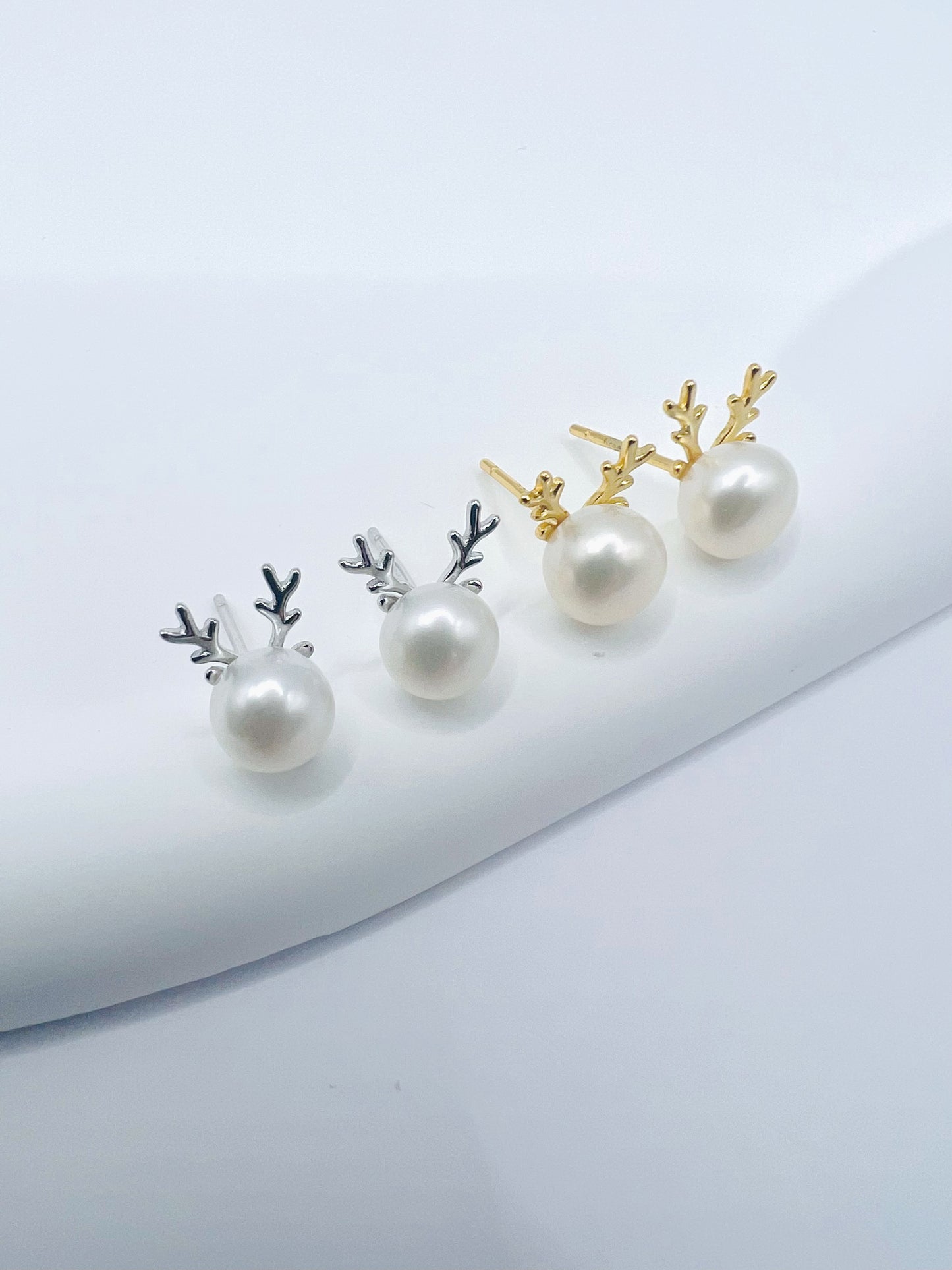 6.5-7mm FRESHWATER PEARL EARRINGS-GOLD PLATED