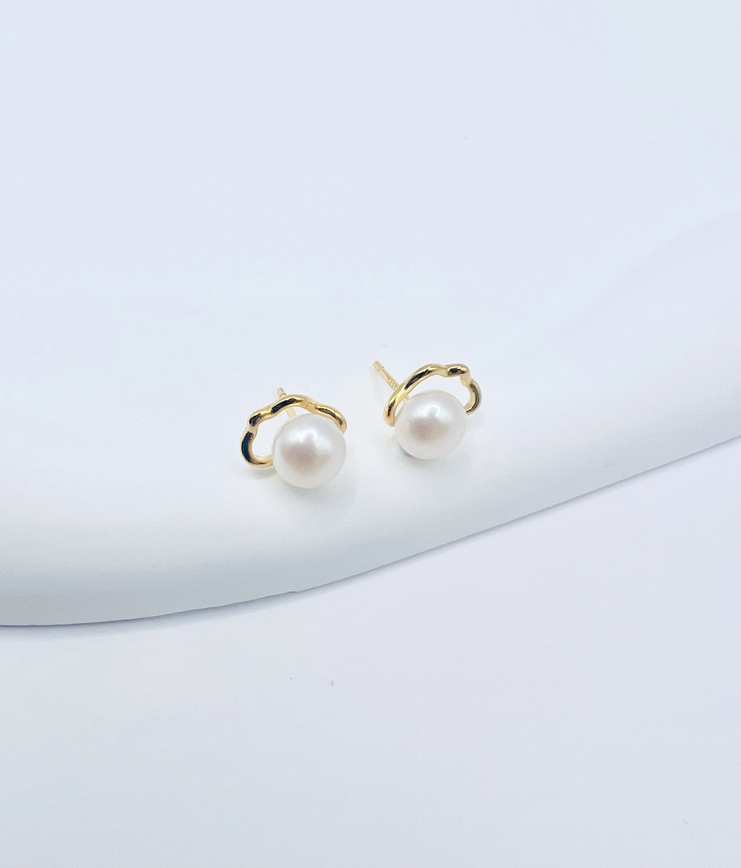 KIARA 6.5-7mm FRESHWATER PEARL EARRINGS - GOLD