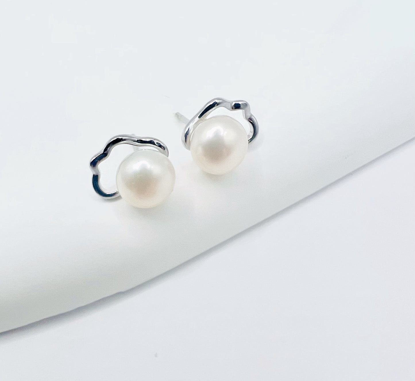 KIARA 6.5-7mm FRESHWATER PEARL EARRINGS