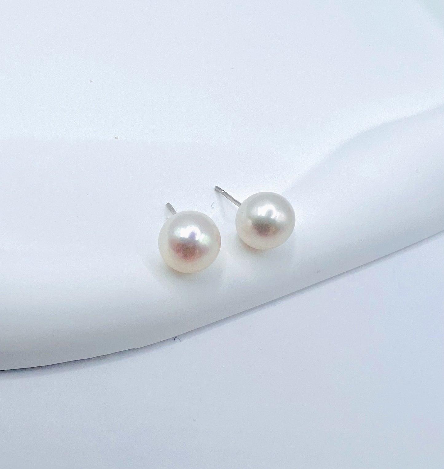 ARIAL 9-9.5mm ROUND FRESHWATER PEARL EARRINGS