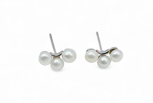 AXEL 3-4mm WHITE BUTTON FRESHWATER PEARL EARRINGS