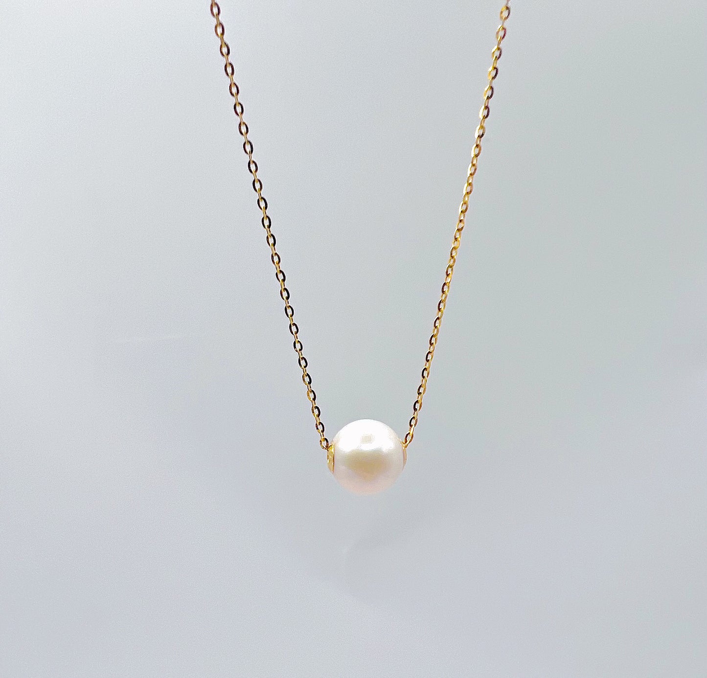 18k YELLOW GOLD WITH WHITE ROUND FRESHWATER PEARL - GOLD