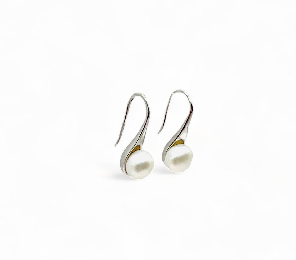 Lucy - White Fresh Water Pearl Earrings