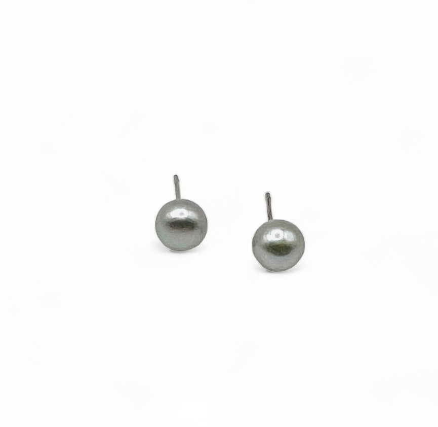 Pearl stud Earrings - 6mm Black Fresh Water Pearl